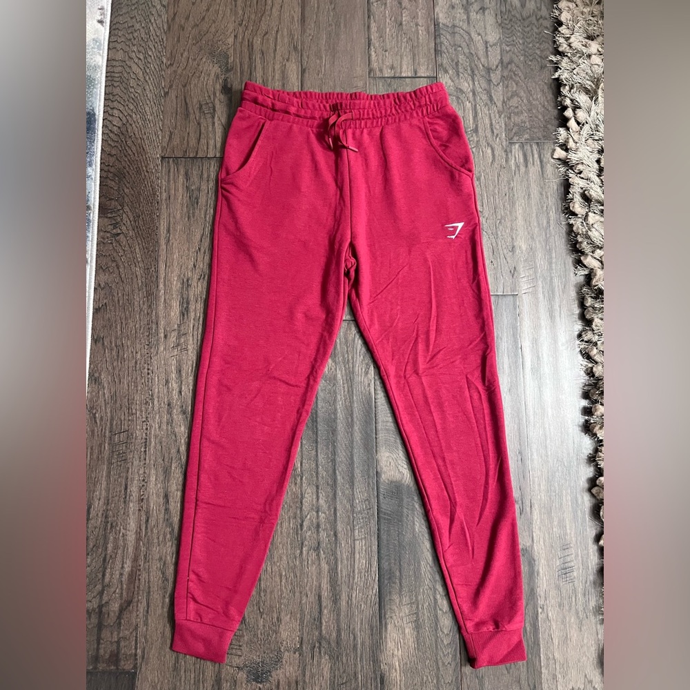 Gymshark Pippa Training Joggers Womens size M Burgundy Gym